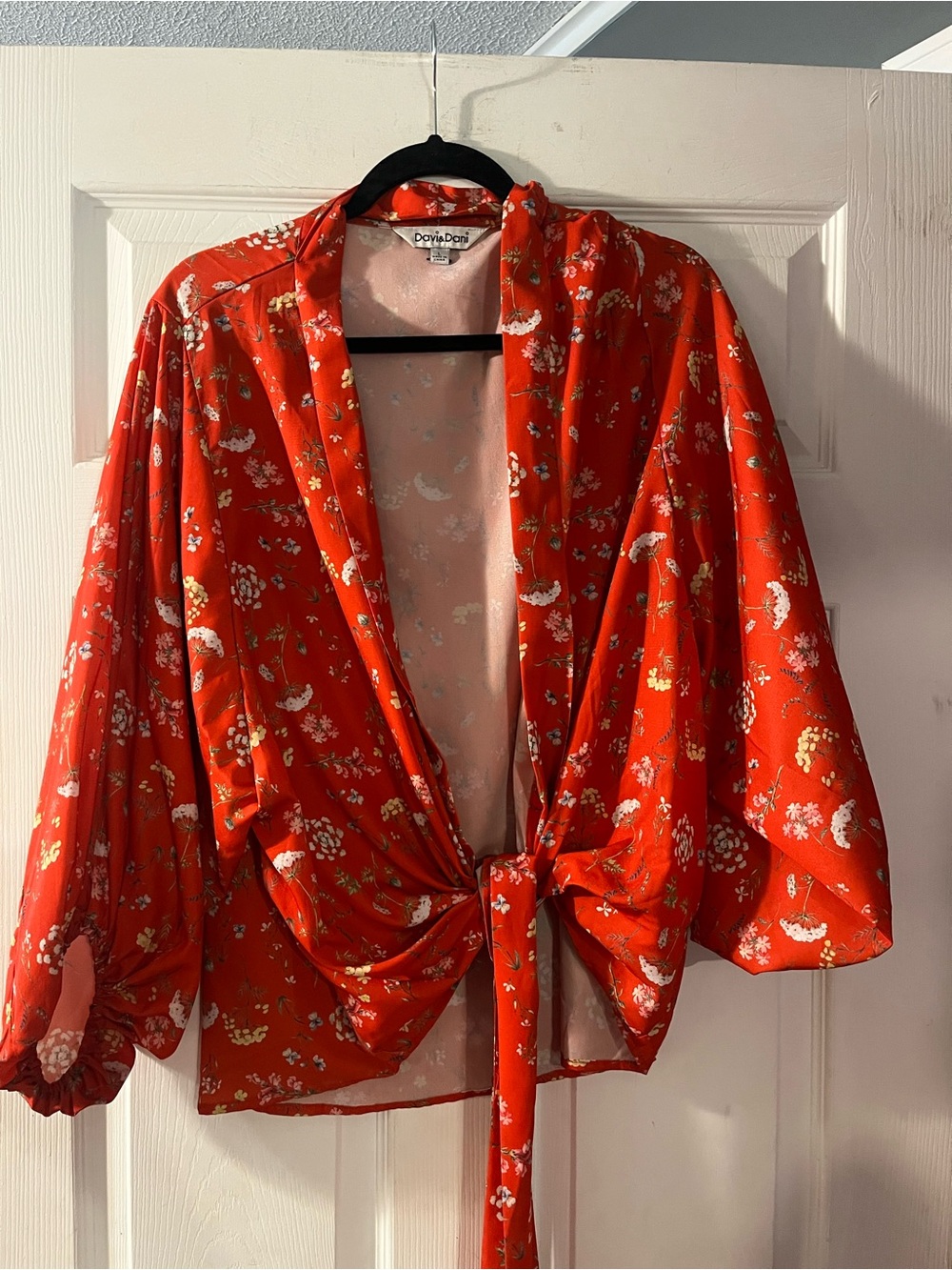 DAVI & DANI Orance Floral Tie-Front Kimono